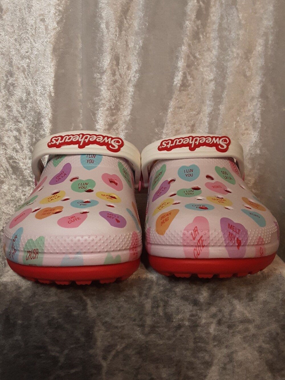 CROCS Lined Sweethearts Colab Limited Edition - Picture 7 of 14